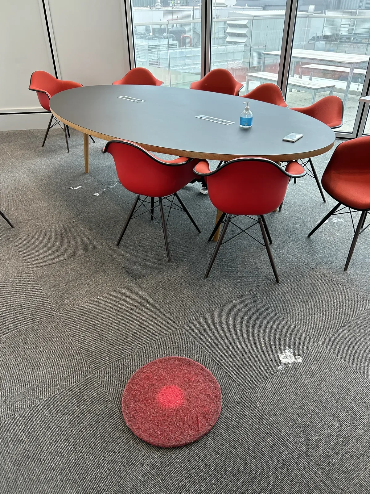 Meeting room carpet clean in progress, moorgate carpet