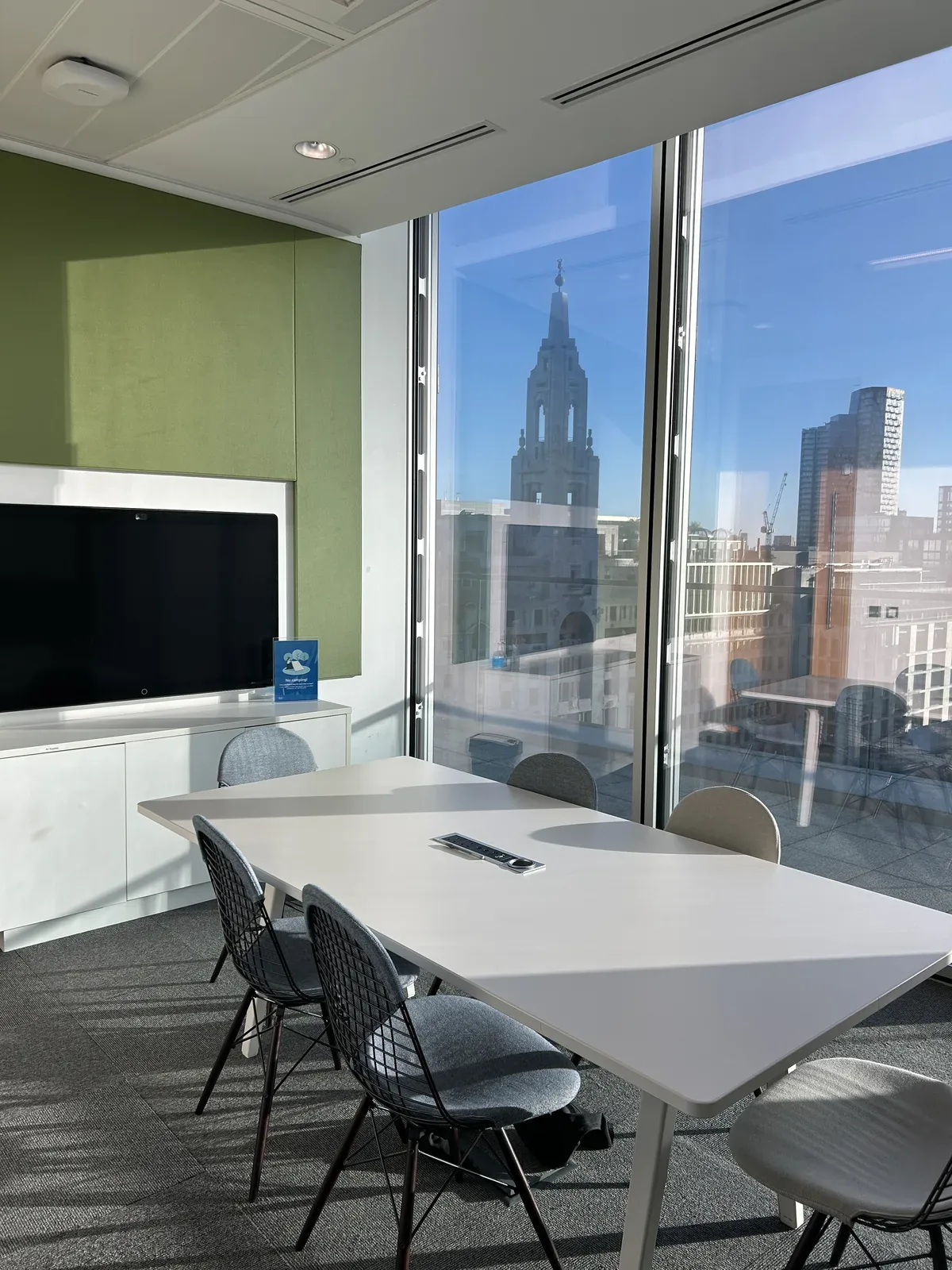 Small meeting room after carpet clean, moorgate carpet