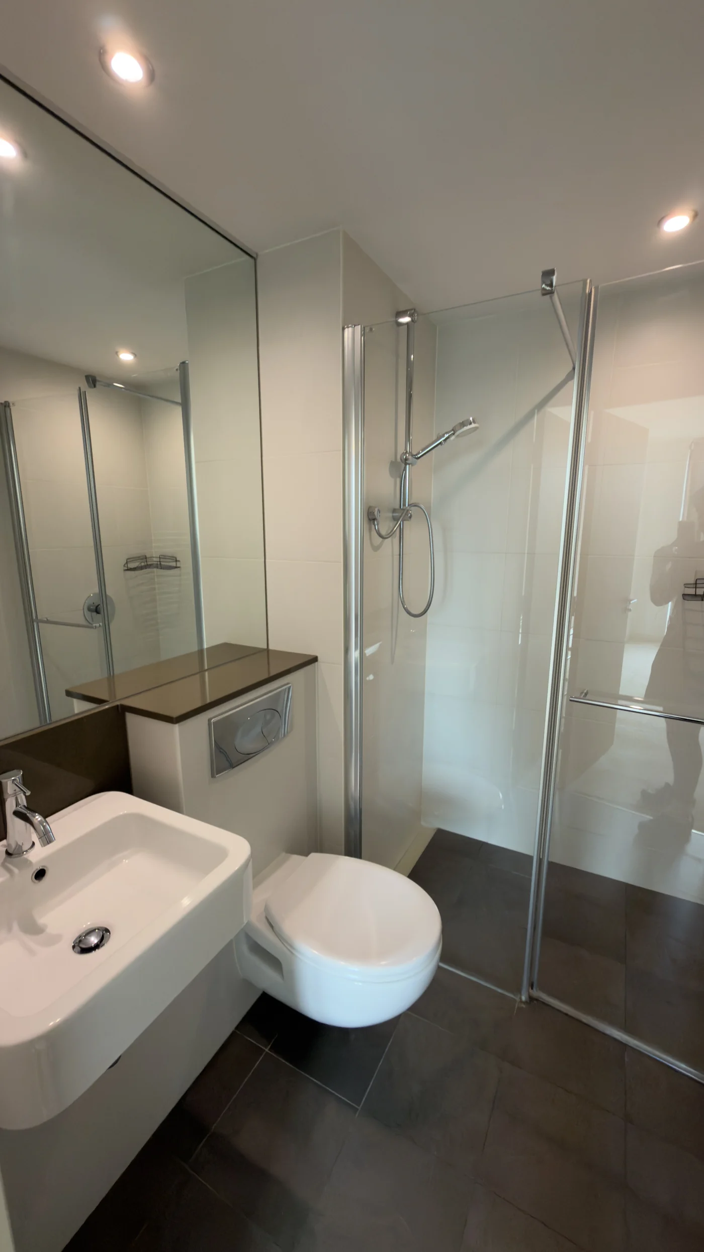 Ensuite bathroom after end-of-tenancy clean, Saltdean, Brighton