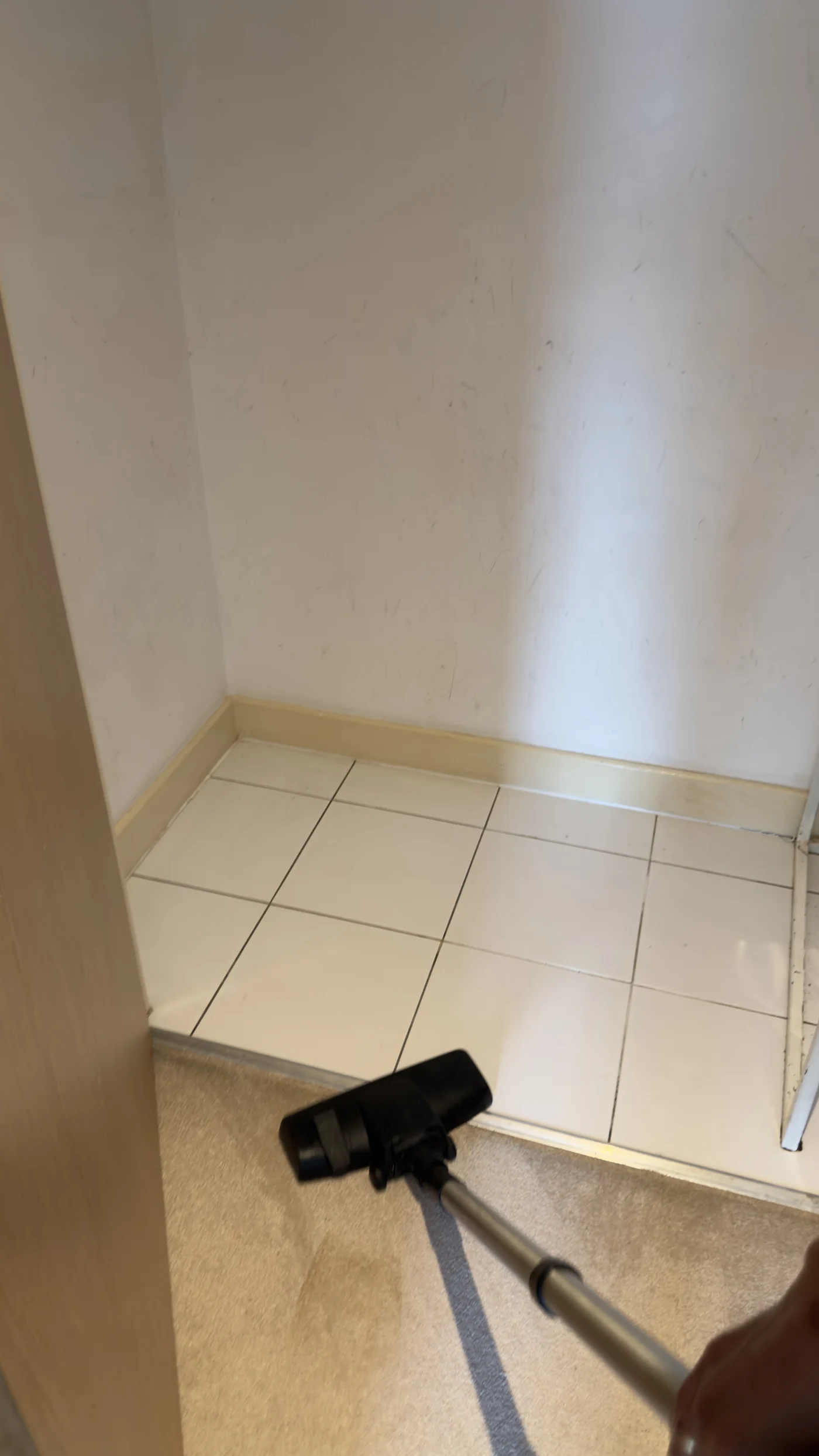Hard floor, mid-clean