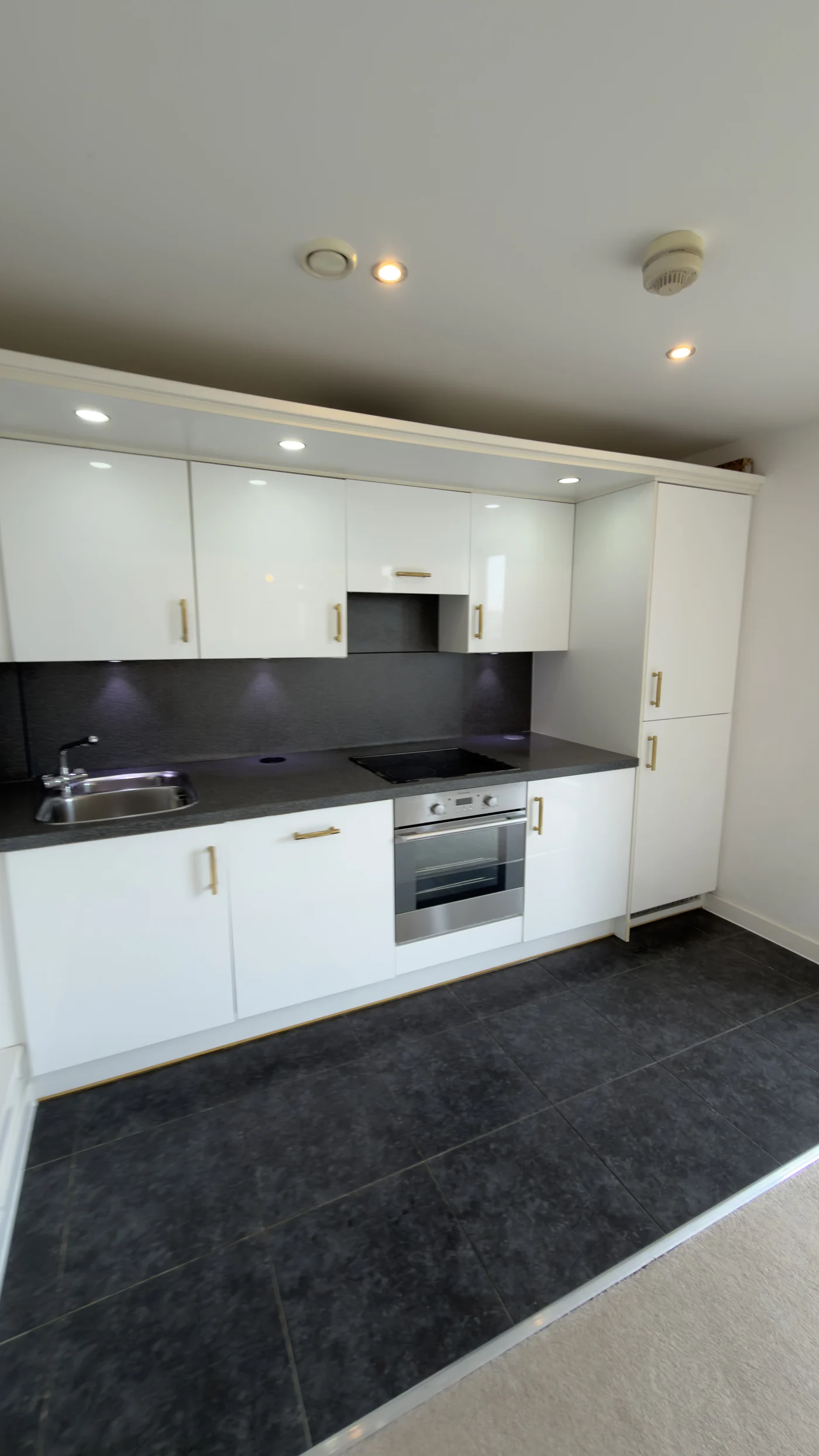 Kitchen angled after end of tenancy clean