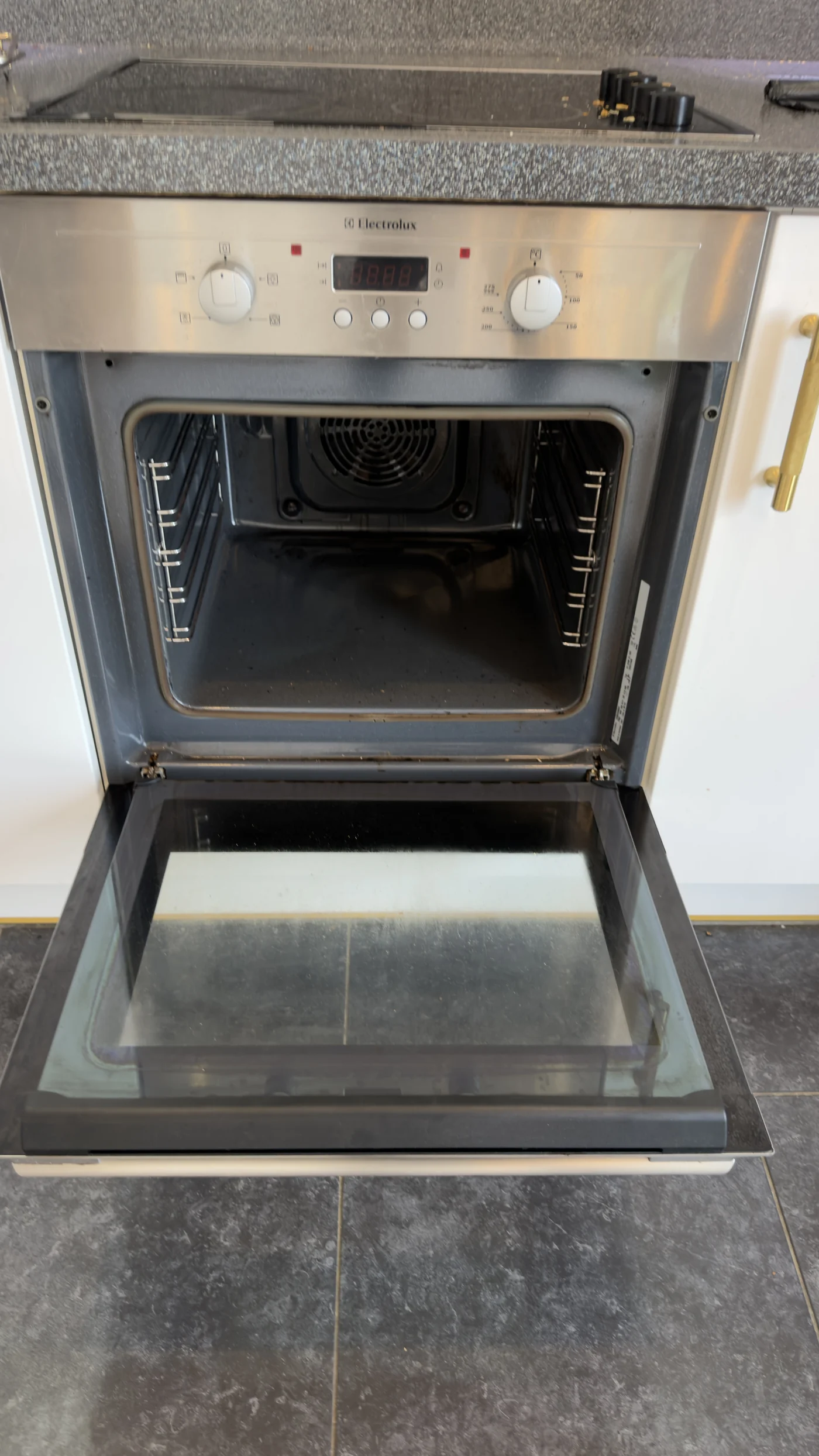 Oven interior after the strip-down