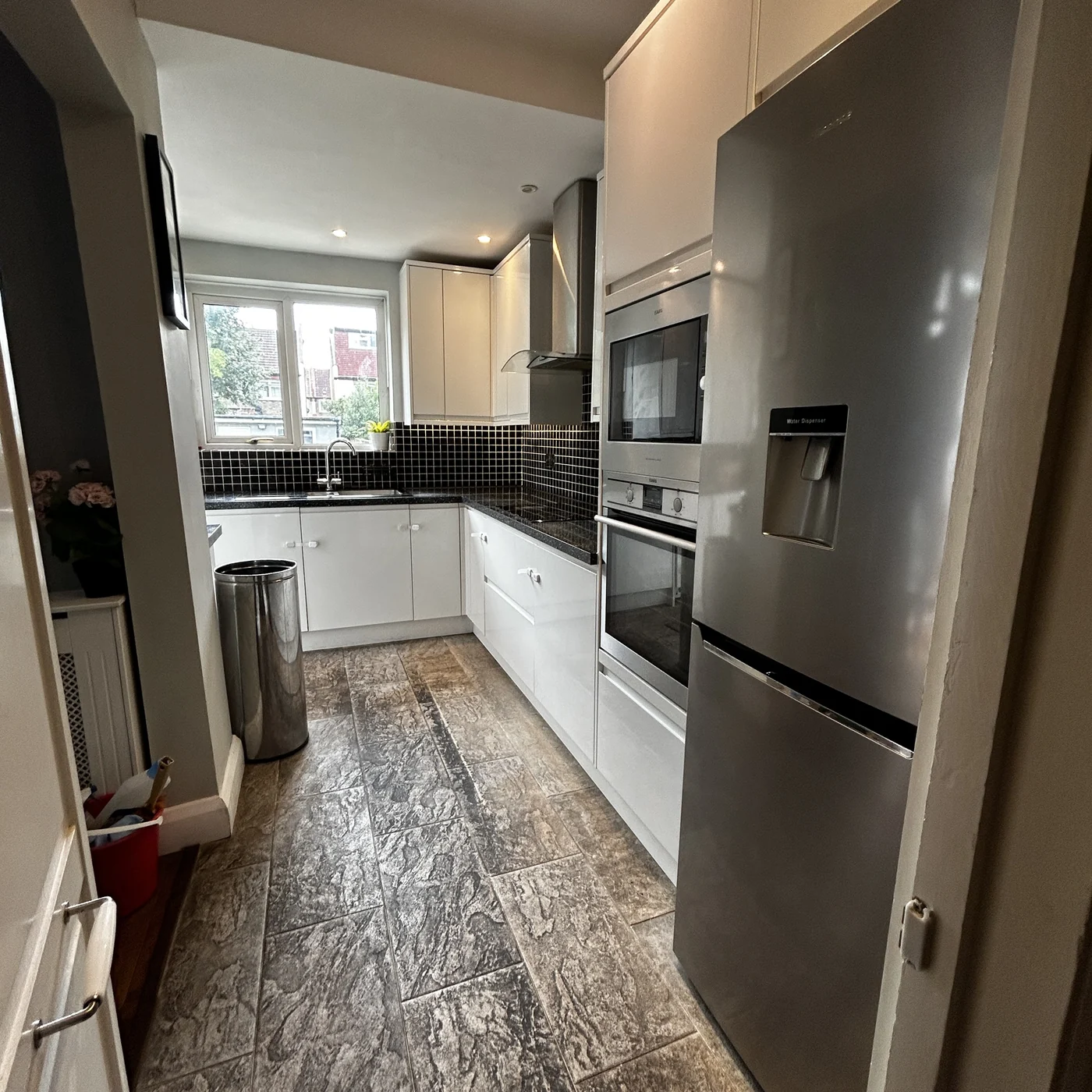Kitchen wide, thornton heath